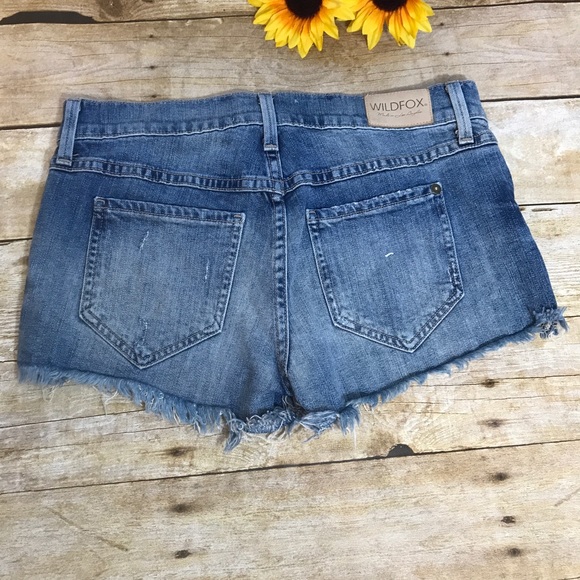 Wildfox Ruby Mid-Rise cut off shorts. Size 25 - Picture 5 of 7
